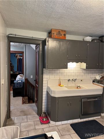 51 Ashton Place, Buffalo, NY 14220