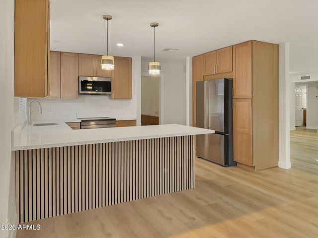 831 S 76TH Place, Mesa, AZ 85208