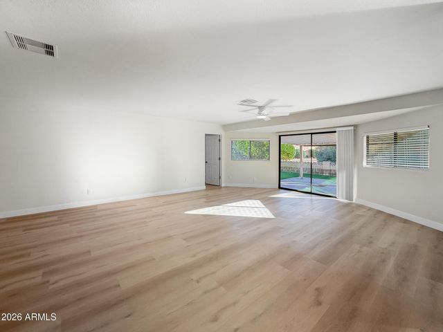 831 S 76TH Place, Mesa, AZ 85208
