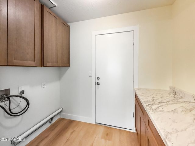 831 S 76TH Place, Mesa, AZ 85208