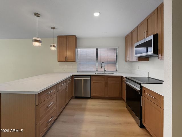 831 S 76TH Place, Mesa, AZ 85208