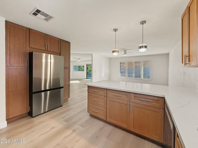 831 S 76TH Place, Mesa, AZ 85208