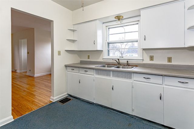 410 41st Street NE, Cedar Rapids, IA 52402