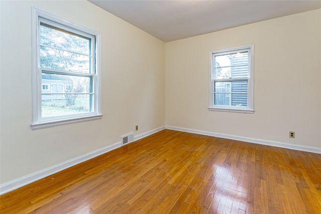 410 41st Street NE, Cedar Rapids, IA 52402