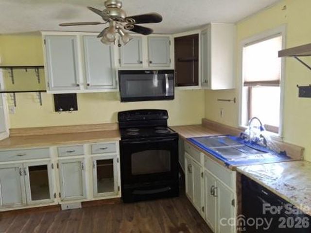 129 Harrison Street, Swannanoa, NC 28778