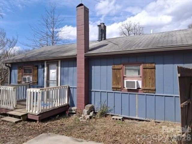 129 Harrison Street, Swannanoa, NC 28778