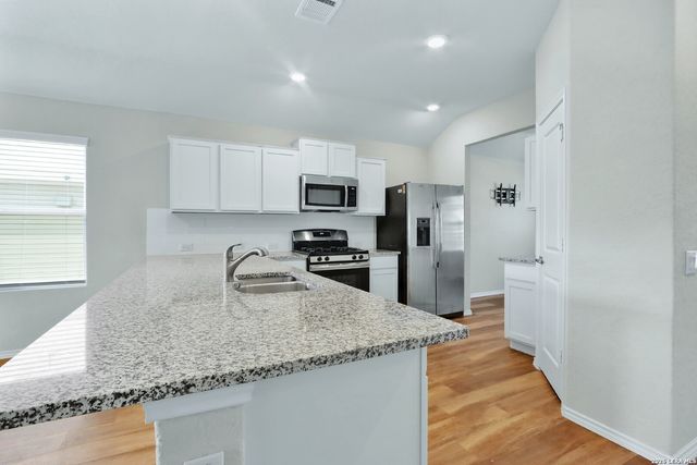 6854 HIBISCUS FLS, San Antonio, TX 78218