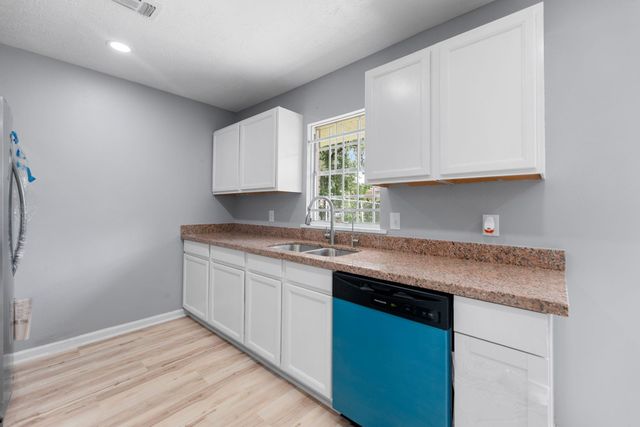 614 Red Oak Avenue, Crosby, TX 77532
