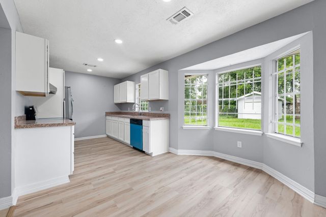 614 Red Oak Avenue, Crosby, TX 77532