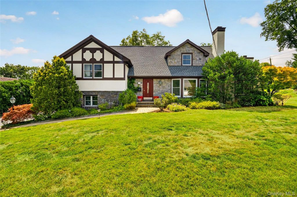 22 Northway, Bronxville, NY 10708 — exterior