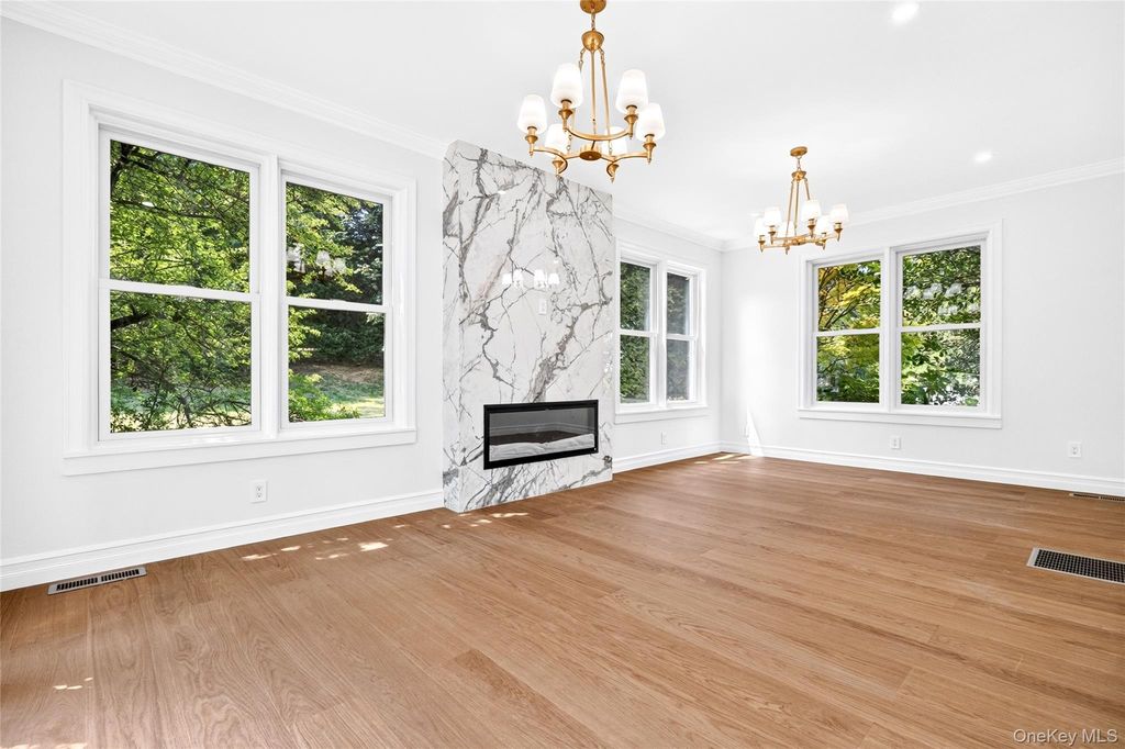 22 Northway, Bronxville, NY 10708 — photo 2