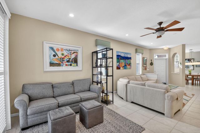 10808 Royal Caribbean Circle, Boynton Beach, FL 33437