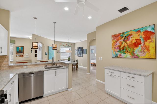 10808 Royal Caribbean Circle, Boynton Beach, FL 33437