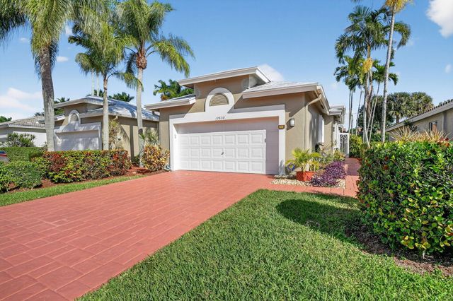 10808 Royal Caribbean Circle, Boynton Beach, FL 33437