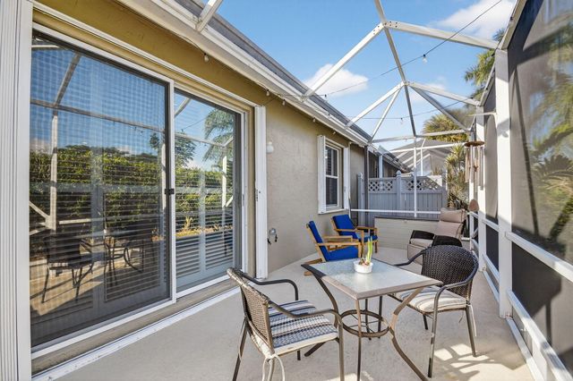 10808 Royal Caribbean Circle, Boynton Beach, FL 33437