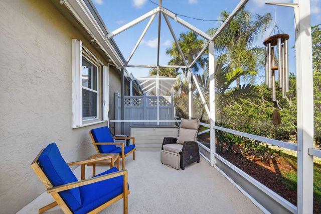 10808 Royal Caribbean Circle, Boynton Beach, FL 33437