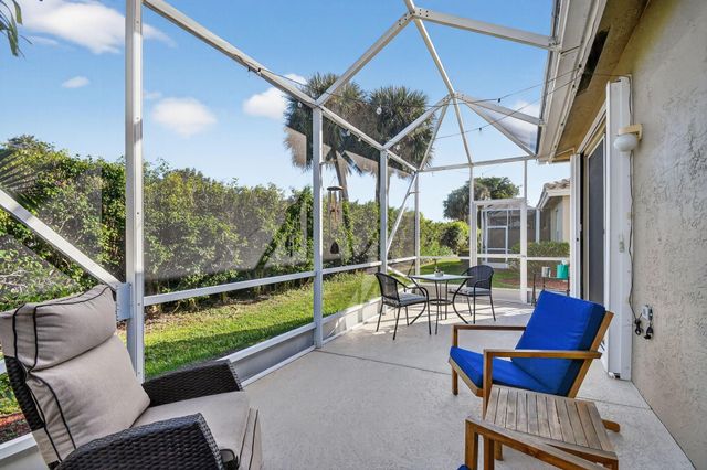 10808 Royal Caribbean Circle, Boynton Beach, FL 33437