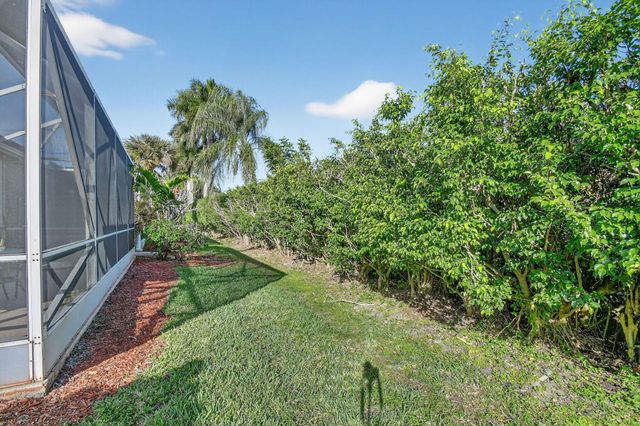 10808 Royal Caribbean Circle, Boynton Beach, FL 33437