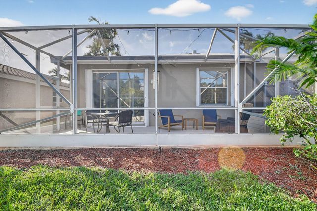 10808 Royal Caribbean Circle, Boynton Beach, FL 33437