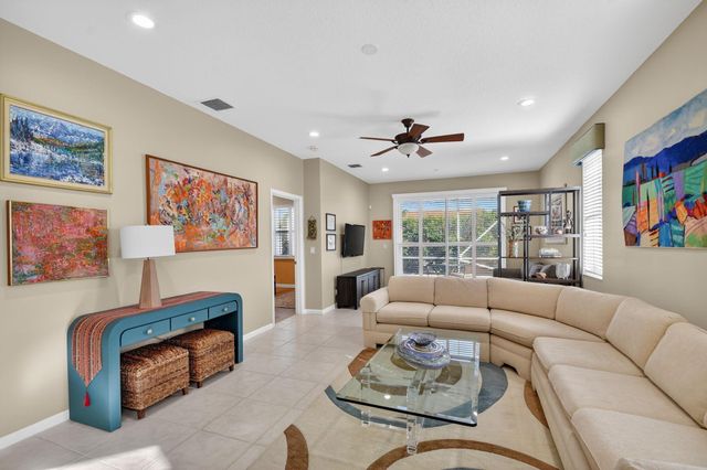 10808 Royal Caribbean Circle, Boynton Beach, FL 33437