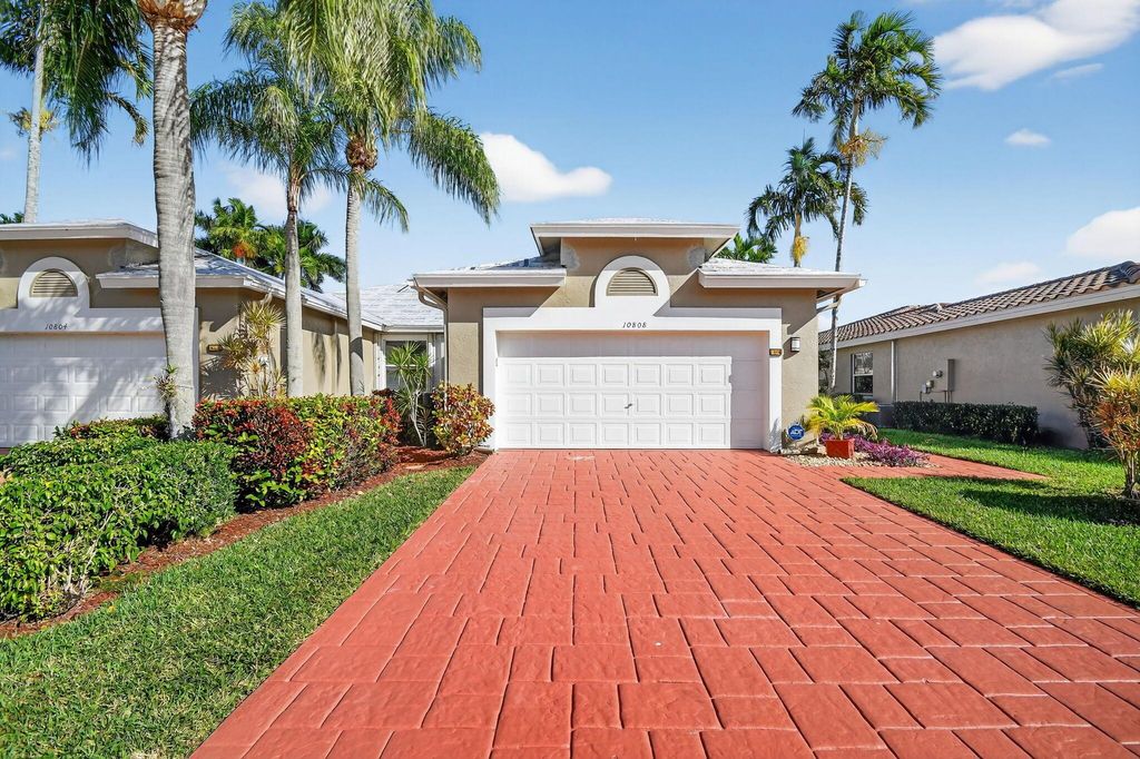 10808 Royal Caribbean Circle, Boynton Beach, FL 33437