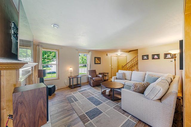 2014 CHARLES STREET, De Pere, WI 54115