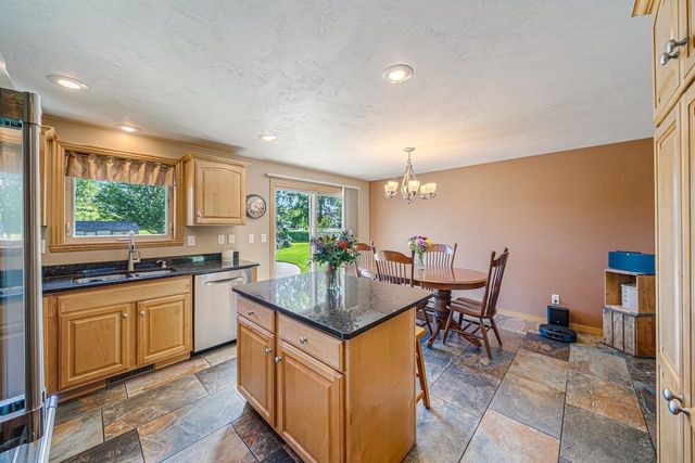 2014 CHARLES STREET, De Pere, WI 54115