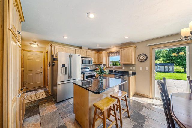 2014 CHARLES STREET, De Pere, WI 54115