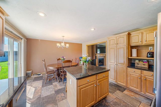2014 CHARLES STREET, De Pere, WI 54115