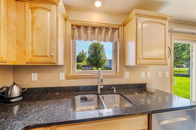 2014 CHARLES STREET, De Pere, WI 54115