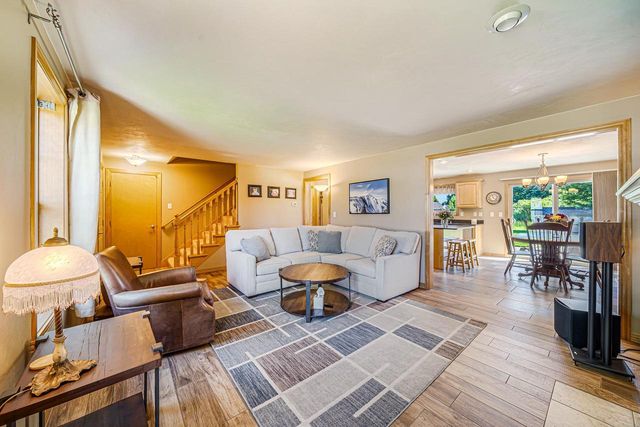 2014 CHARLES STREET, De Pere, WI 54115