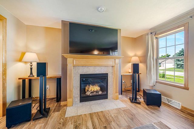 2014 CHARLES STREET, De Pere, WI 54115