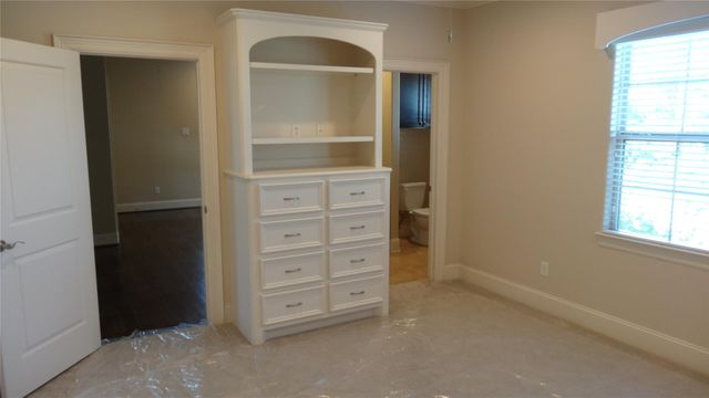 2101 Elmen Street, Houston, TX 77019