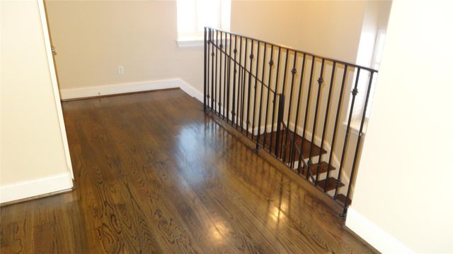 2101 Elmen Street, Houston, TX 77019