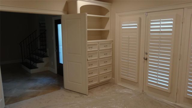 2101 Elmen Street, Houston, TX 77019