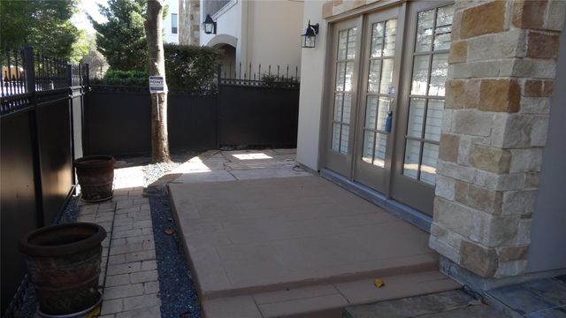 2101 Elmen Street, Houston, TX 77019