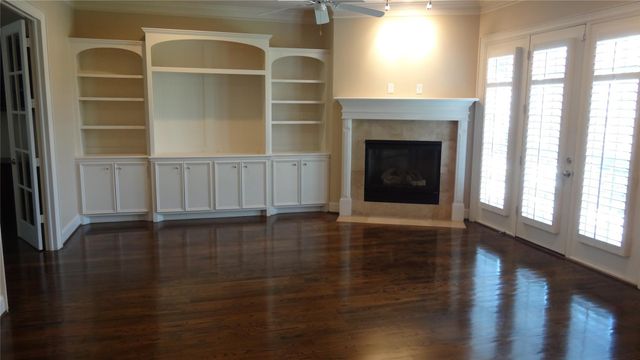 2101 Elmen Street, Houston, TX 77019