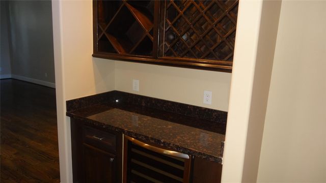 2101 Elmen Street, Houston, TX 77019