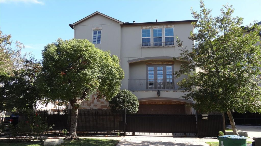 2101 Elmen Street, Houston, TX 77019