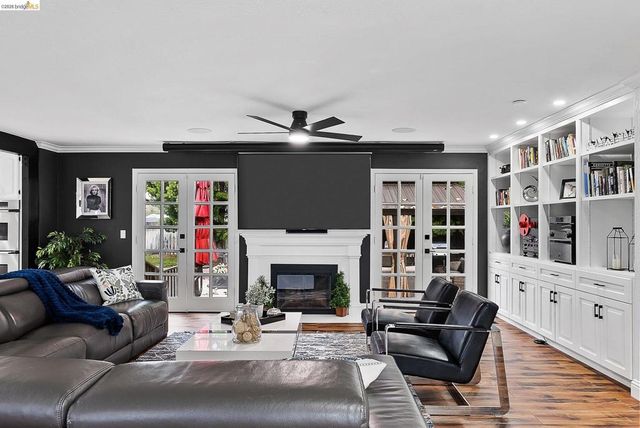 51 Cunha Ct, Oakley, CA 94561