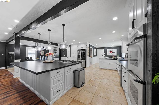 51 Cunha Ct, Oakley, CA 94561