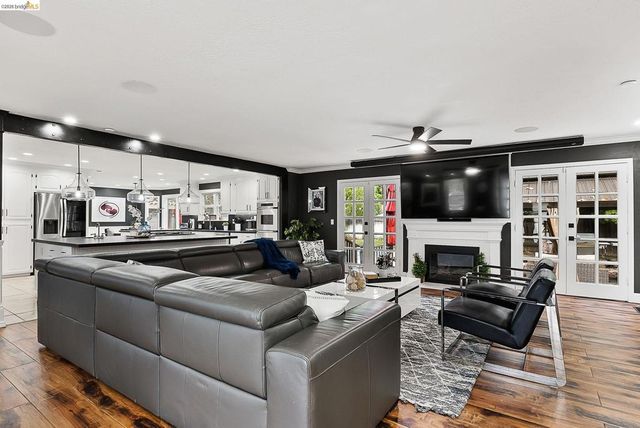 51 Cunha Ct, Oakley, CA 94561