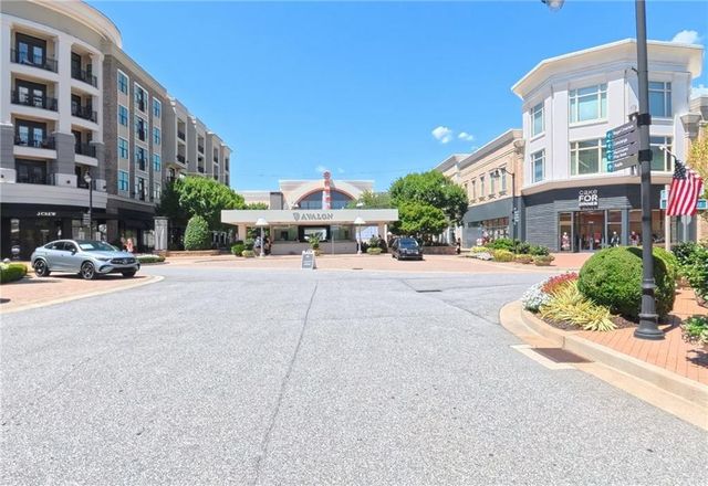 453 Burton Drive, Alpharetta, GA 30009