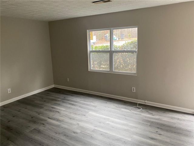 5956 Stonewall Drive, Union City, GA 30291