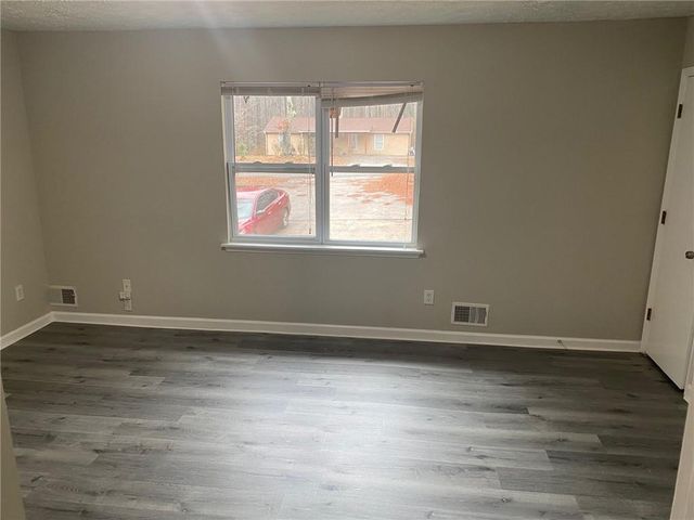 5956 Stonewall Drive, Union City, GA 30291