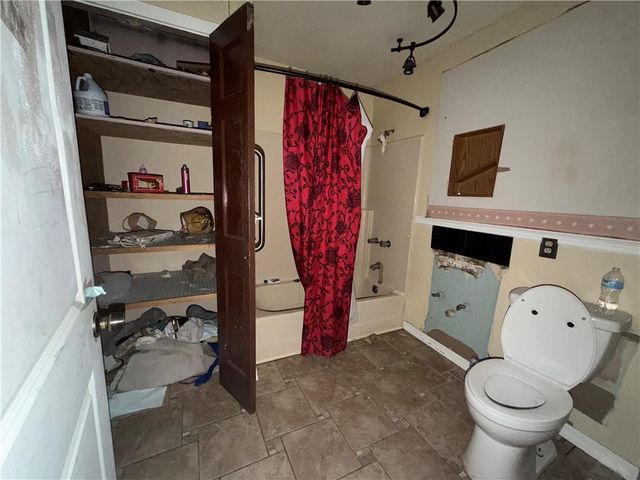 2004 Magnolia Lane, Mobile, AL 36605