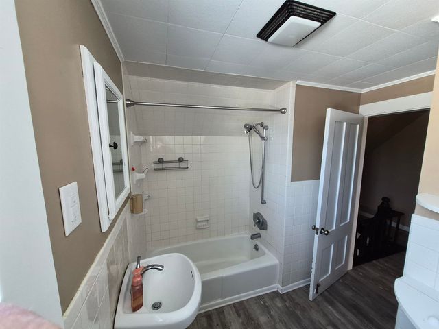 62 Young Street, Newport City, VT 05855