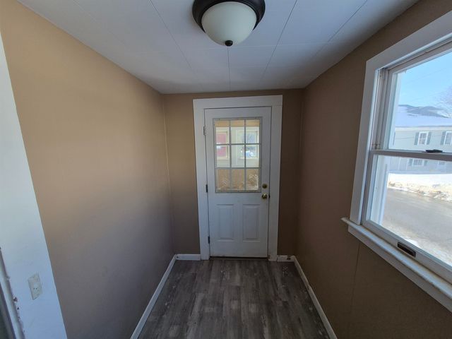 62 Young Street, Newport City, VT 05855