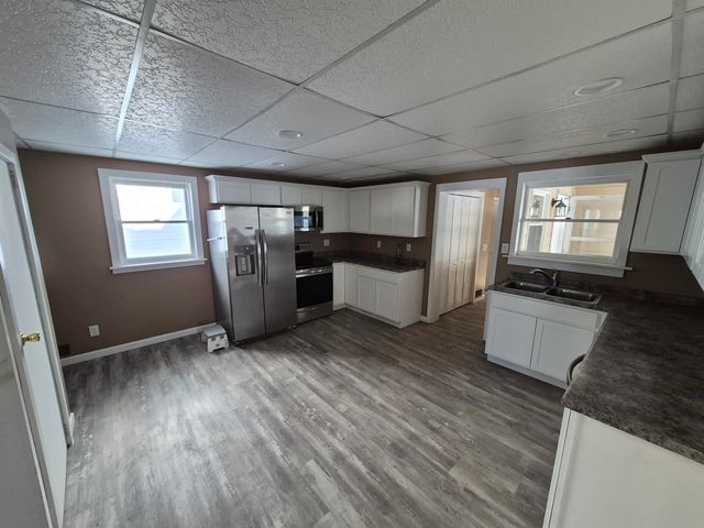 62 Young Street, Newport City, VT 05855