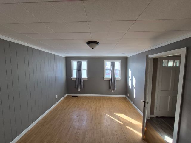 62 Young Street, Newport City, VT 05855